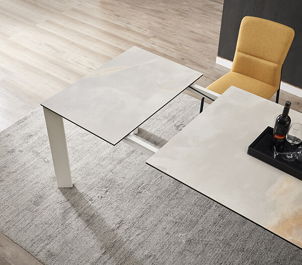 DT8877 mesa de metal y cerámica con un diseño moderno y elegante