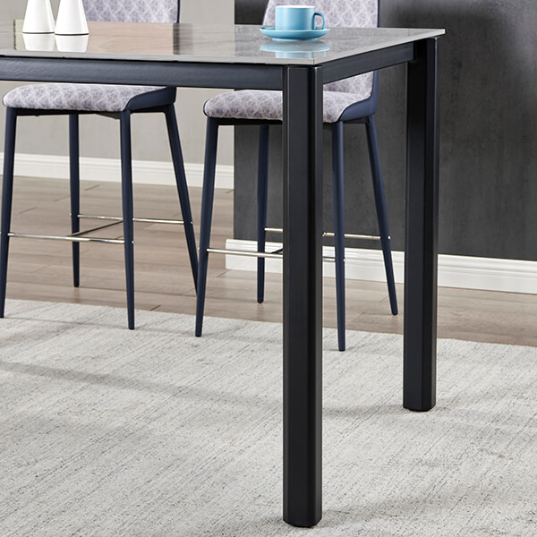 BC5170 Bar table with metal legs