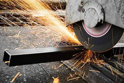Comment couper les cadres métalliques pour les pieds de table